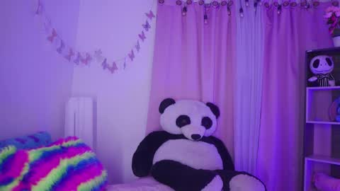 nahomy 2308 online show from May 15, 2026, 11:28 am