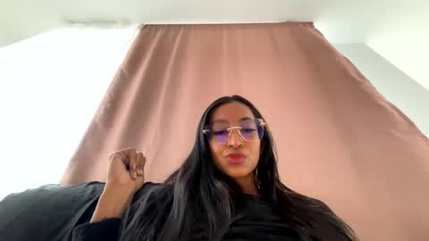 Nahomy  online show from January 11, 2026, 9:20 pm