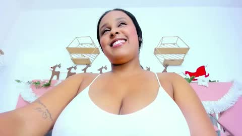 Nahomy online show from December 21, 2025, 7:32 pm