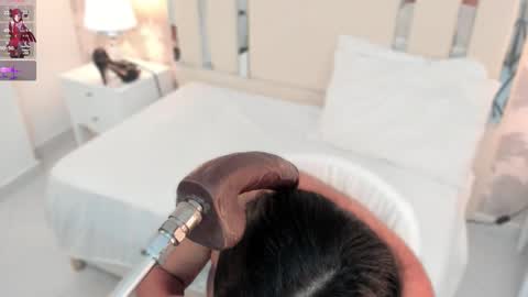 Snapshot of nahomyroberts chatting on January 18, 2026, 8:40 am Nahomy Roberts online show from January 18, 2026, 8:40 am