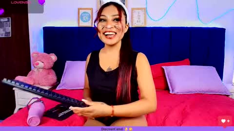 Naia online show from March 25, 2026, 8:26 pm