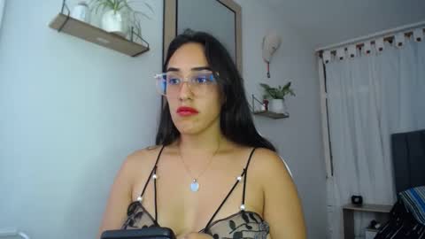 Snapshot of naia_stant chatting on January 15, 2025, 10:24 pm Naia online show from January 15, 2025, 10:24 pm