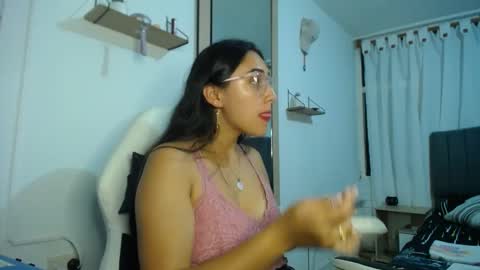 Snapshot of naia_stant chatting on January 22, 2025, 2:04 am Naia online show from January 22, 2025, 2:04 am