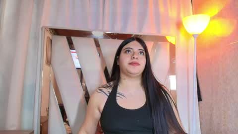 Naia x online show from April 1, 2026, 1:41 pm