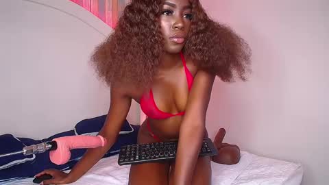 Naia online show from March 8, 2025, 3:56 pm