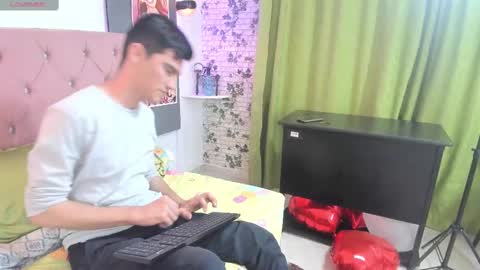 naifummi online show from February 21, 2025, 8:49 pm