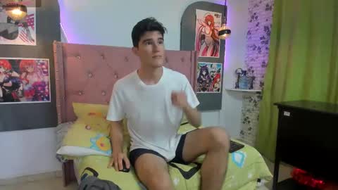 naifummi online show from February 23, 2025, 1:35 am