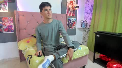 naifummi online show from February 23, 2025, 11:44 am