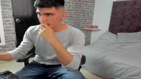 naifummi online show from February 28, 2025, 12:42 pm