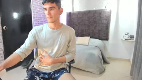 naifummi online show from March 10, 2025, 11:49 pm