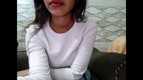 Snapshot of naina00123 chatting on January 19, 2025, 1:44 pm Naina online show from January 19, 2025, 1:44 pm