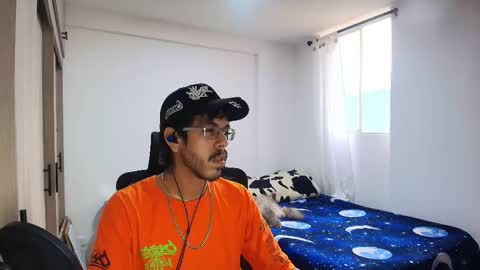 Snapshot of naitsihrc chatting on November 24, 2025, 11:21 am Nait online show from November 24, 2025, 11:21 am