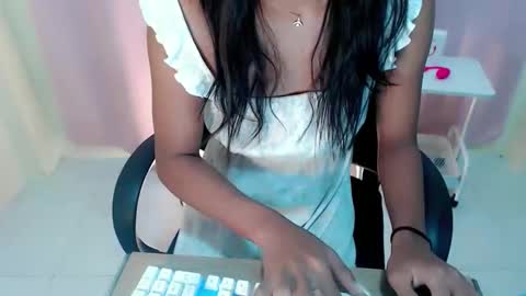 Snapshot of naked_fuck chatting on December 23, 2025, 12:19 am naked_fuck online show from December 23, 2025, 12:19 am