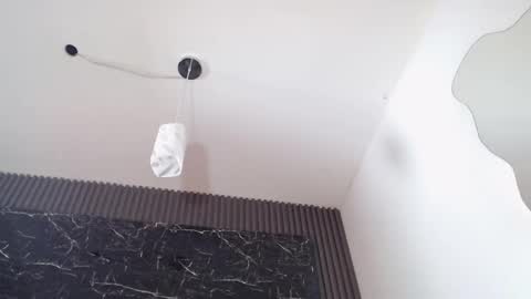 NALAROY online show from January 6, 2025, 7:45 pm