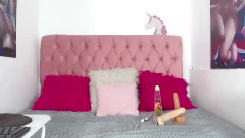 NALAROY online show from November 7, 2025, 4:45 am