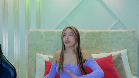 nami_sweet_ online show from September 24, 2025, 3:43 am