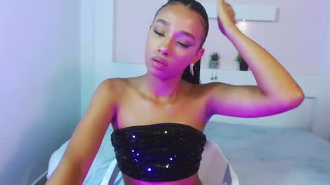 Namoi Smith online show from December 23, 2024, 6:55 am