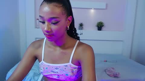 Namoi Smith online show from December 24, 2024, 9:50 am