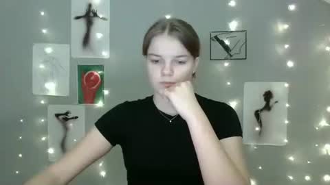 Nana online show from September 28, 2025, 9:58 am