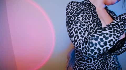 Snapshot of nanafey chatting on December 15, 2024, 2:05 pm your candy online show from December 15, 2024, 2:05 pm