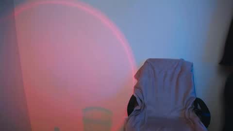 Snapshot of nanafey chatting on December 29, 2024, 5:12 pm your candy online show from December 29, 2024, 5:12 pm