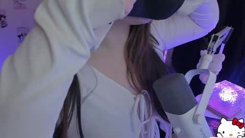 Nanamin online show from April 15, 2026, 5:42 pm