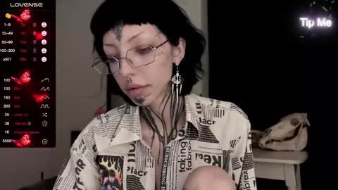 Nana online show from January 6, 2025, 7:13 pm