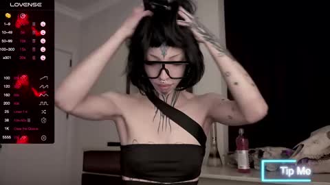 Nana online show from February 7, 2025, 6:13 pm