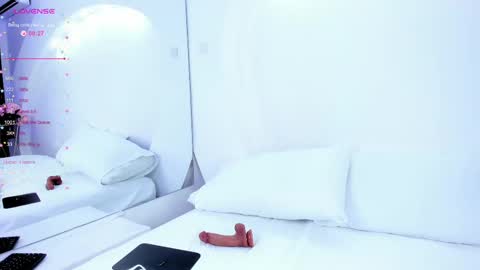 NanaOsaky online show from March 10, 2025, 3:41 pm