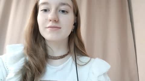 Snapshot of nanceyweaving chatting on November 18, 2025, 11:25 am Eva online show from November 18, 2025, 11:25 am