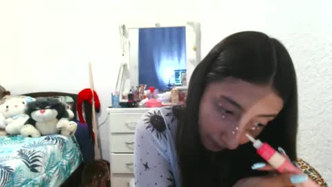 Snapshot of nanilux_1 chatting on September 19, 2025, 10:21 pm nanilux_1 online show from September 19, 2025, 10:21 pm