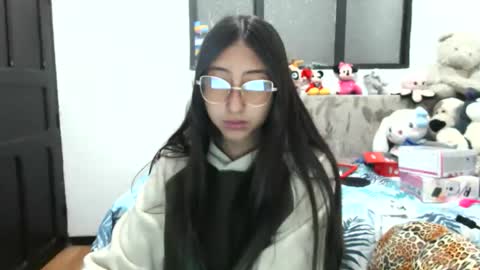 Snapshot of nanilux_1 chatting on September 28, 2025, 7:08 pm nanilux_1 online show from September 28, 2025, 7:08 pm