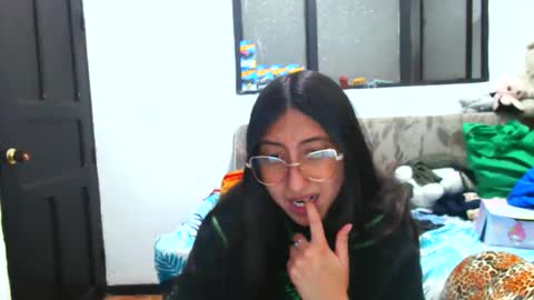 Snapshot of nanilux_1 chatting on October 17, 2025, 10:56 pm nanilux_1 online show from October 17, 2025, 10:56 pm