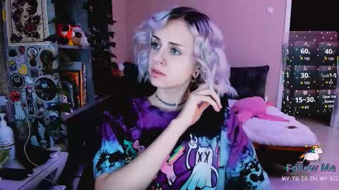 Monday-Friday 12-4 AM and 6-9 AM New York time online show from December 3, 2025, 8:07 pm