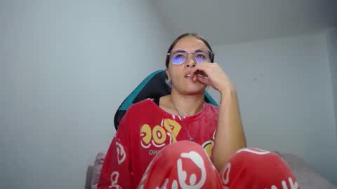 Snapshot of nanna_yoshi chatting on January 14, 2025, 2:50 am nanna yoshi online show from January 14, 2025, 2:50 am