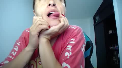 Snapshot of nanna_yoshi chatting on March 5, 2025, 5:40 am nanna yoshi online show from March 5, 2025, 5:40 am