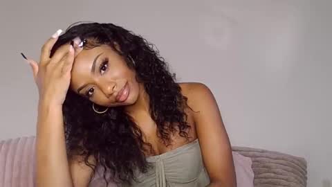 Snapshot of nanneyrose chatting on November 24, 2025, 7:35 pm Nanneypooh online show from November 24, 2025, 7:35 pm