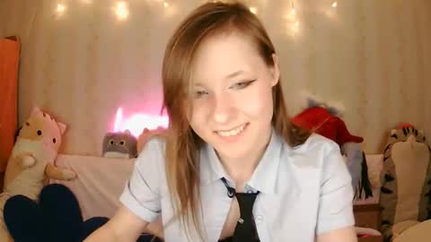 NansiWertys online show from November 21, 2025, 6:39 pm