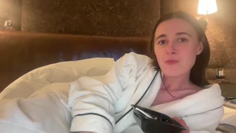 Snapshot of naomi________ chatting on June 1, 2026, 2:13 am Naomi online show from June 1, 2026, 2:13 am