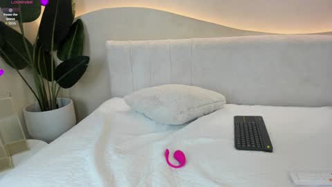 Naomi  online show from January 9, 2025, 7:29 pm