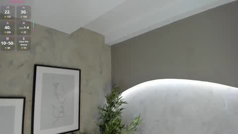 Naomi  online show from February 9, 2025, 2:38 am