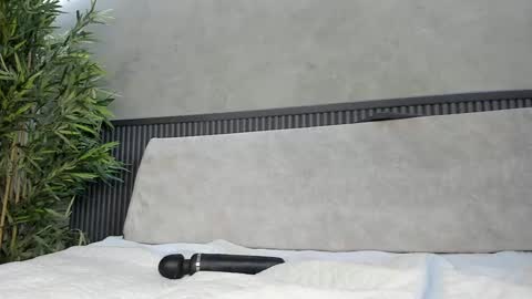 Naomi  online show from February 27, 2025, 10:31 pm