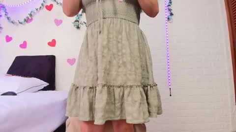 Snapshot of naomi_diamond_ chatting on September 14, 2025, 12:48 pm Naomi online show from September 14, 2025, 12:48 pm