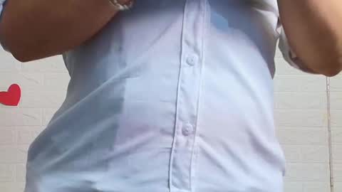 Snapshot of naomi_diamond_ chatting on October 2, 2025, 11:06 am Naomi online show from October 2, 2025, 11:06 am