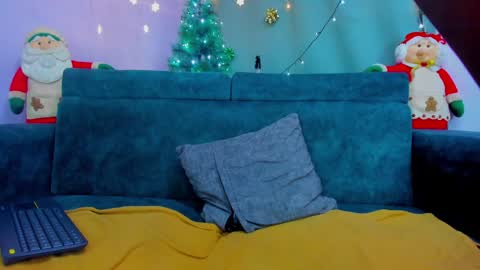 Nahomi Jones online show from December 30, 2024, 2:09 am