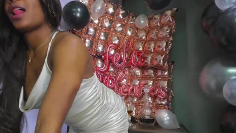 Nahomi Jones online show from January 14, 2025, 4:15 am