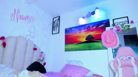Snapshot of naomiasha_ chatting on January 22, 2025, 6:31 pm online show from January 22, 2025, 6:31 pm