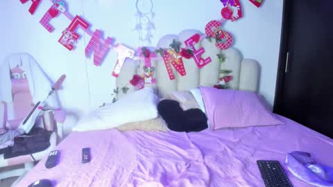 Snapshot of naomiasha_ chatting on February 5, 2025, 2:37 pm online show from February 5, 2025, 2:37 pm