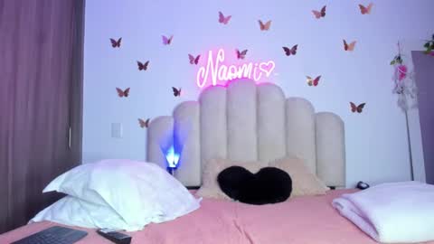 Snapshot of naomiasha_ chatting on September 19, 2025, 11:49 pm online show from September 19, 2025, 11:49 pm