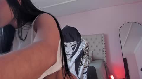 Snapshot of naomibrinks1 chatting on November 2, 2025, 5:15 pm Heidy  online show from November 2, 2025, 5:15 pm